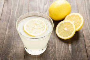 Lemon-juice-for-stretch-marks